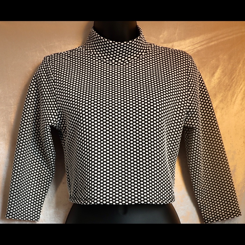 Teen Vogue L textured turtleneck black and white